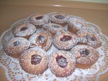 Leckere Pflaumen-Muffins mit Marzipan