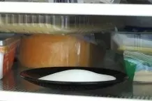 Gegen Gerüche aus Kühlschrank und Geschirrspüler