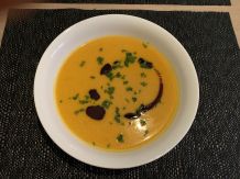 Kürbissuppe mit Kokosmilch und Birne