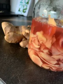 Rohen Ingwer in milde salzig-fruchtige Delikatesse verwandeln
