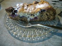 Beerentorte mit Cashew-Streuseln