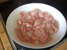 Wildreispfanne mit Hähnchenfiletstreifen