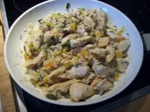 Wildreispfanne mit Hähnchenfiletstreifen