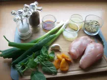 Wildreispfanne mit Hähnchenfiletstreifen