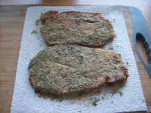 Würziges Kotelett mit Kräuter-Panade