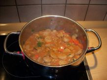 Bratwurst-Ragout mit Paprika