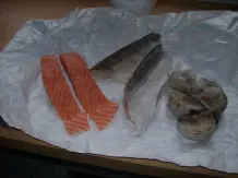 Feine Fisch-Variation mit Wildreis und Salat