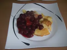 Grießschmarrn mit Kirschkompott