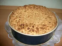 Käsekuchen mit Mandelstreusel und Heidelbeeren