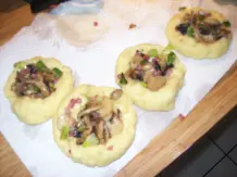 Kartoffelplätzchen mit Pilzfüllung