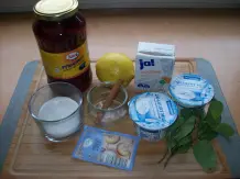 Pflaumen-Joghurt-Becher