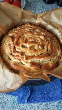 Pikantes Zupfbrot mit Füllung