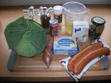 Rahmwirsing mit gebratenen Cabanossi
