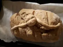 Saftiges &  knuspriges Brot mit Kartoffelbrei