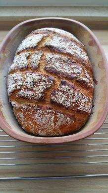 Saftiges & knuspriges Brot mit Kartoffelbrei