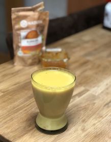 Goldene Milch
