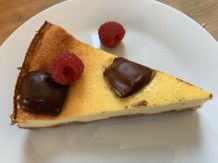 Käsekuchen mit Keksboden und Kinderriegel