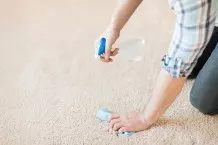 Ruß auf dem Teppich: So kann das Entfernen gelingen