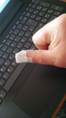 Schneller Pflasterverband für Fingerkuppen