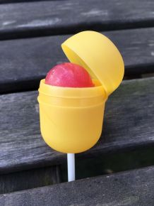 Lolli-Schutzhülle aus Ü-Ei-Verpackung