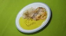 Lachs & Garnelen mit Curry-Zabaione und Reis