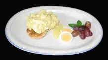 Matjesfilets (Primtjes) mit krossen Kartoffelkrümeln & feiner Soße