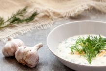 Gurkensuppe mit Krabben - warm oder kalt genießen