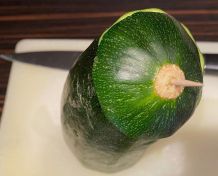 Angeschnittenes Gemüse oder Obst vor Austrocknen schützen