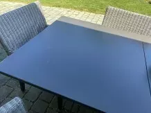 10 Jahre alter Gartentisch aus Metall fast wie neu
