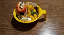 Plastikbehälter von Haarfarbe vielseitig weiterverwenden