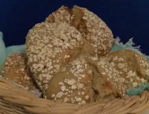 Dinkel-Bananen-Haferflockenbrötchen