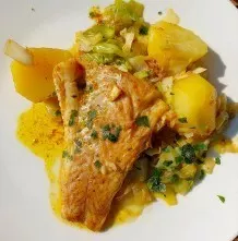 Kabeljau in Curry-Butter mit Spitzkohl und Kartoffeln