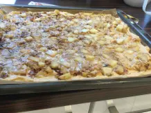 Apfel-Walnuss-Kuchen aus Dinkelmehl