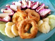 Rote Beete Tortillas mit Shrimps & Calamaris
