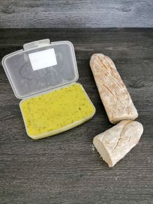 Kräuterbutter selber machen mit frischen Kräutern