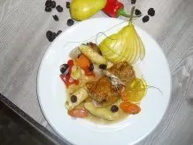 Hähnchenschlegel auf Gemüse mit fruchtiger Soße