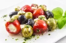 Antipasti-Salat mit Öl-Verwertung