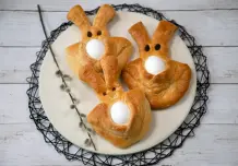 Paashaasjes – niederländische Hefe-Hasen