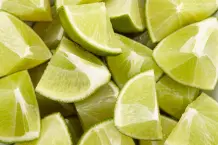 Brasilianische Limonade (Limonada Suíça)