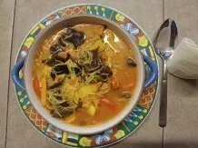 Chinasuppe mit Gemüse - pikant und würzig