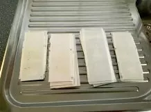 Notizzettel aus Altpapier und Teebeutelhüllen