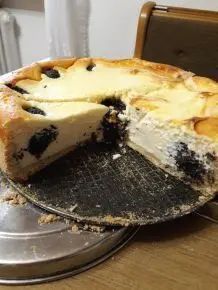 Käsekuchen mit Mohnkugeln