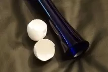 Vasen mit Eierschalen reinigen