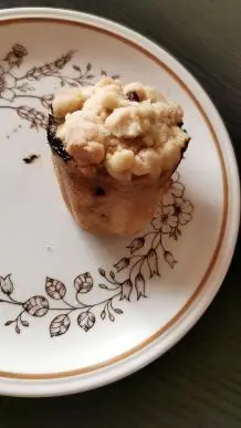 Dinkel-Pflaumen-Muffins mit Streusel