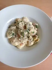 Tortelloni mit Speck-Sahne-Soße