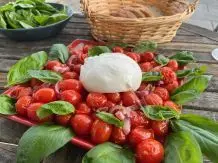 Warmer Honig-Tomaten-Salat mit Burrata di Bufala