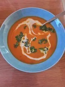 Kürbissuppe mit Orangensaft - pure Harmonie