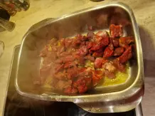 Gulasch mit Waldpilzen und Zwiebeln