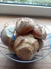 Sesambrötchen selber machen