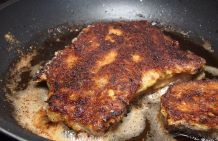 Schweineschnitzel scharf paniert (für 2 Personen)